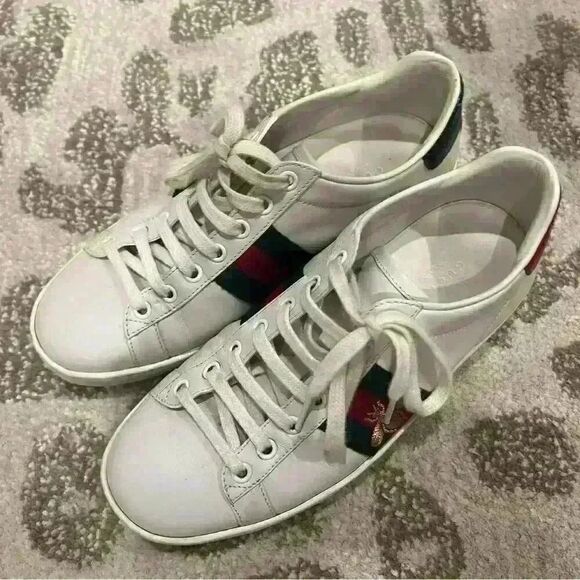 Gucci WOMEN'S ACE SNEAKER WITH BEE - Picture 3 of 9